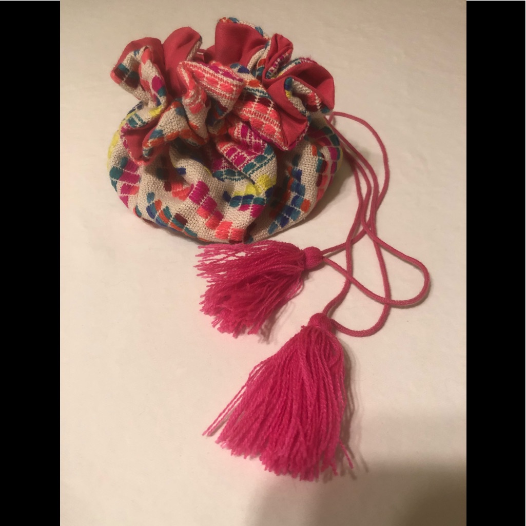 2 Chic Pull String Purse Nwot